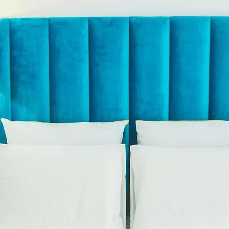 Hotel Estudio Rio Mundo *